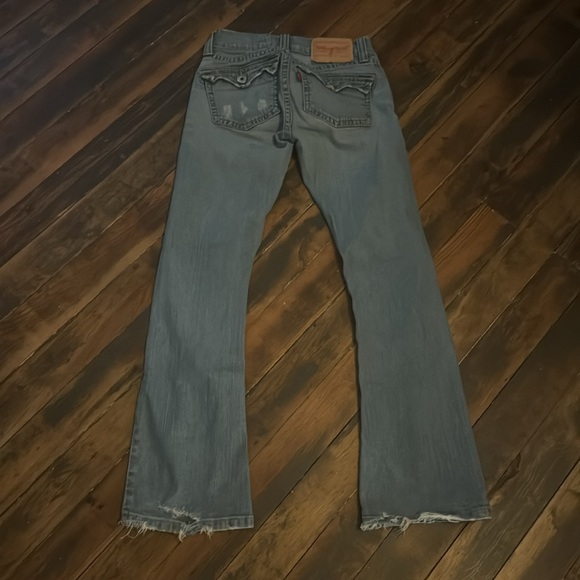 Levi jeans. Very loved. Size 5 slouch flare - Picture 2 of 4